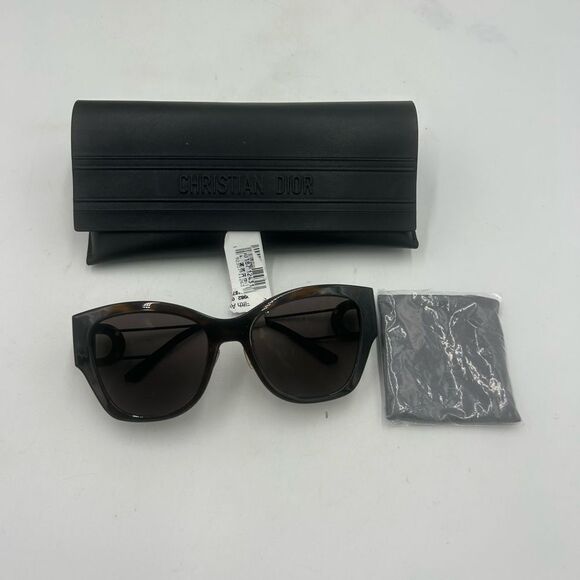 Women’s Dior Montaigne sunglasses made in Italy NWT - Picture 10 of 11
